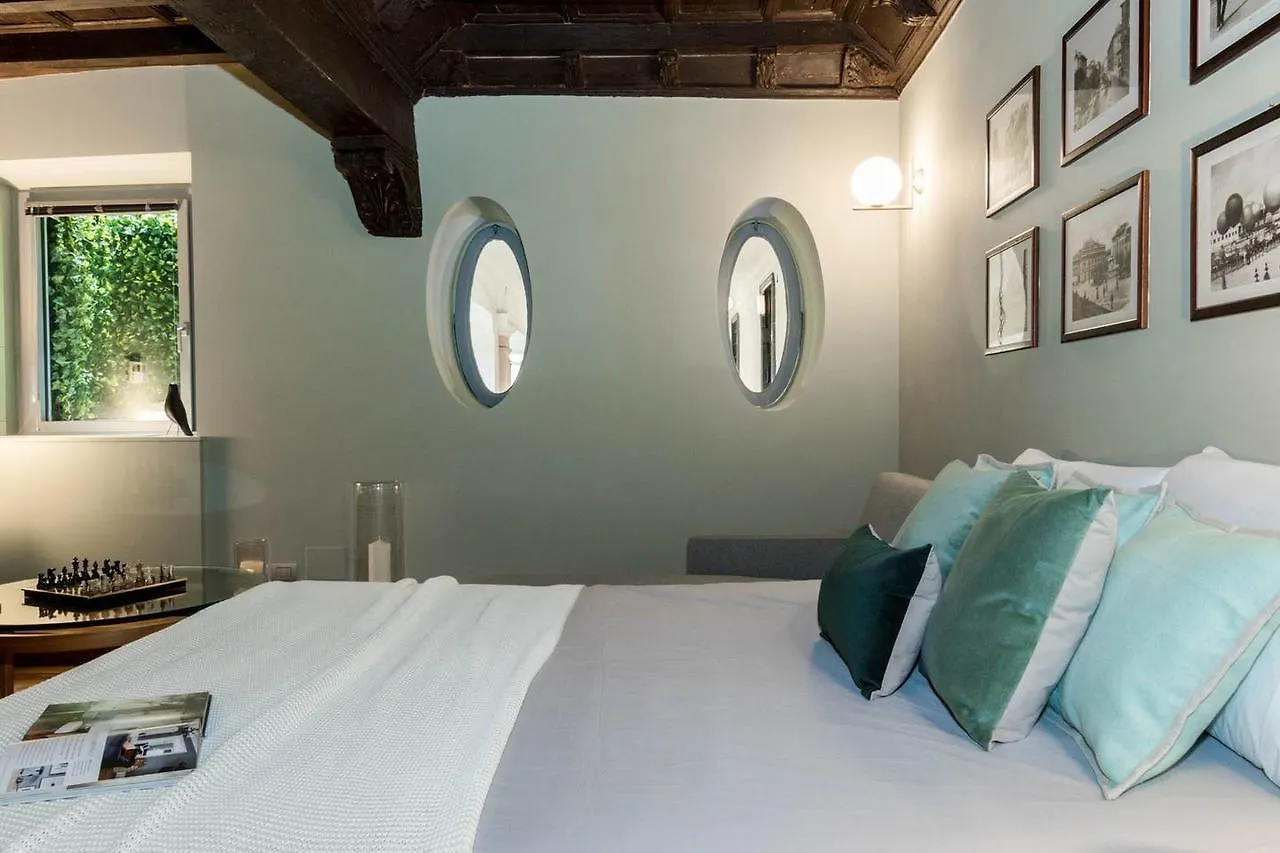 דירה מילאנו Joivy Luxurious Apt For 4 Near Duomo And Galleria Vittorio איטליה