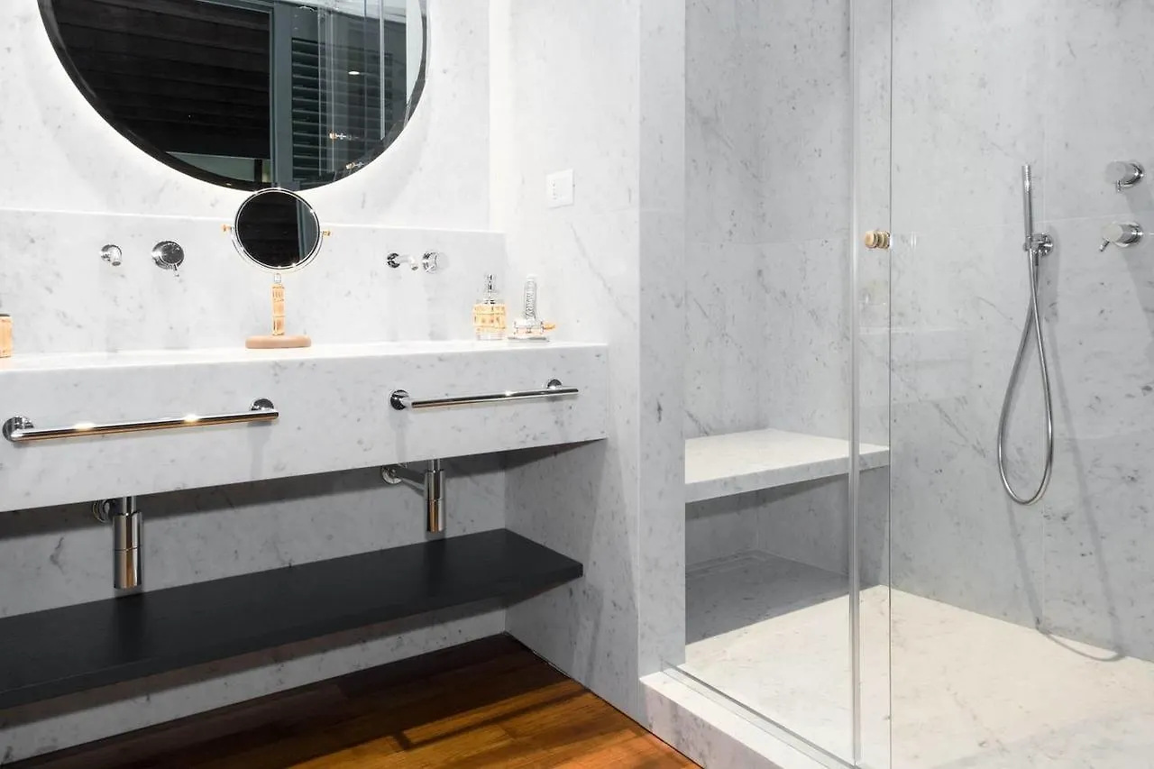 דירה מילאנו Joivy Luxurious Apt For 4 Near Duomo And Galleria Vittorio איטליה