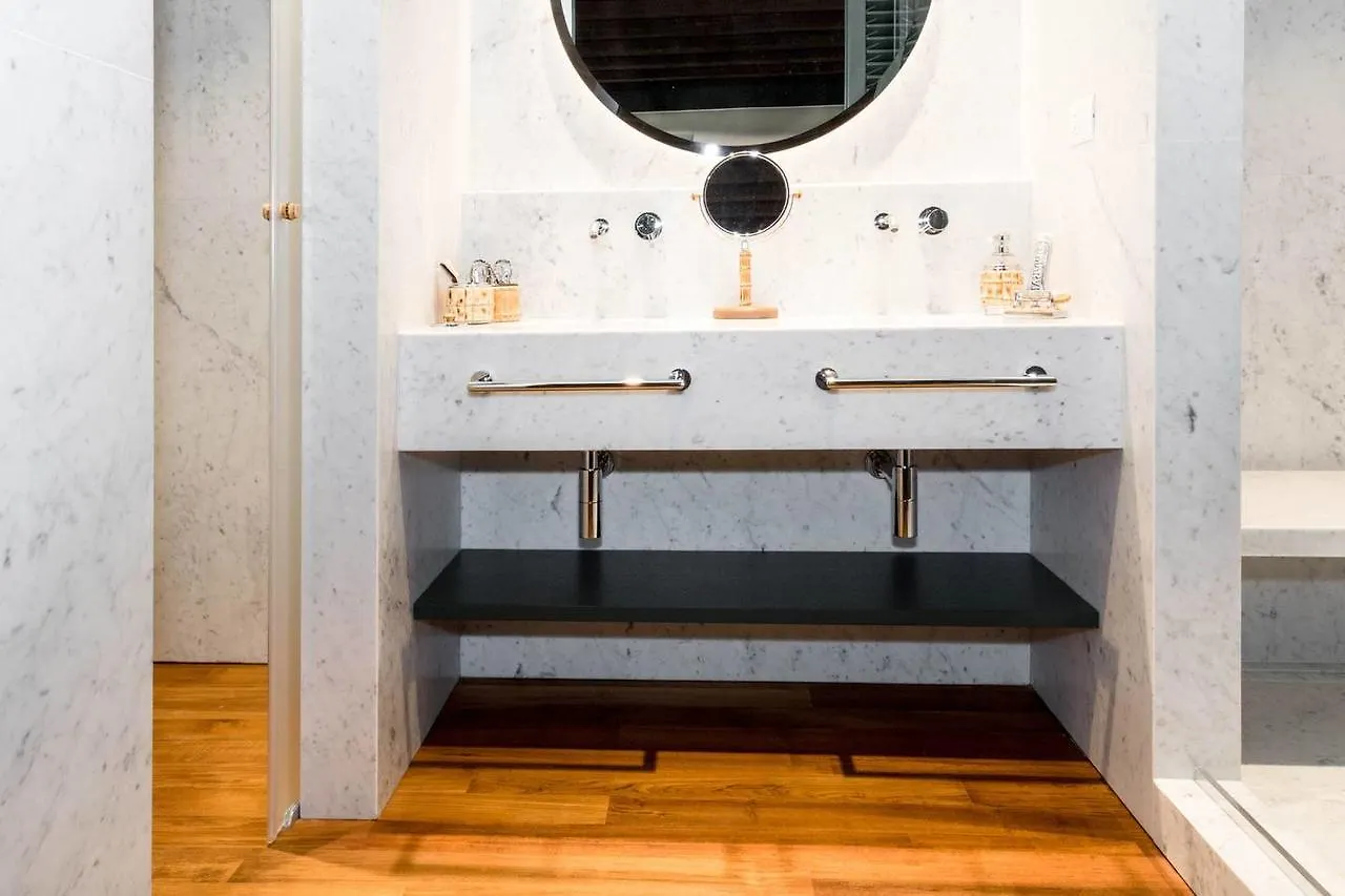 מילאנו Joivy Luxurious Apt For 4 Near Duomo And Galleria Vittorio איטליה