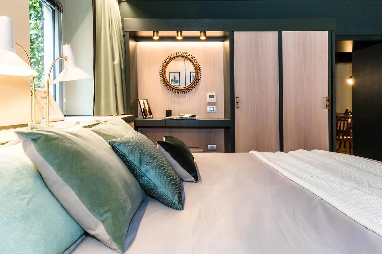 Apartment Joivy Luxurious Apt For 4 Near Duomo And Galleria Vittorio Milan
