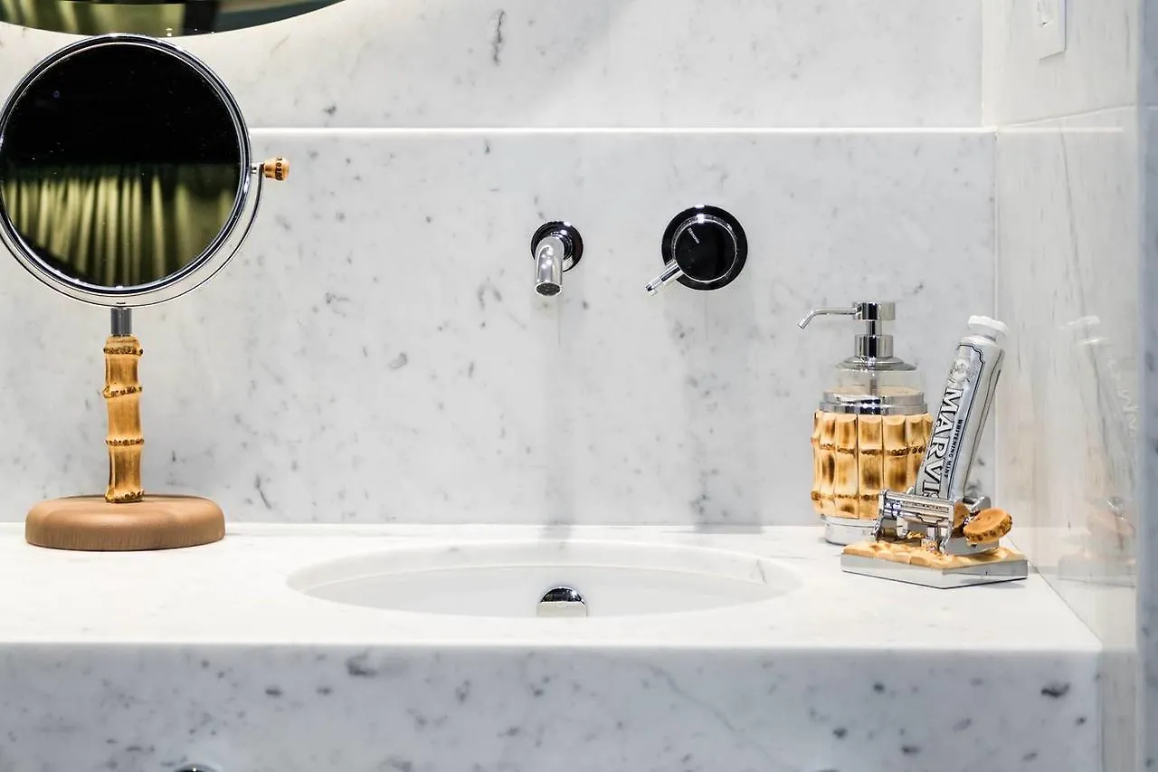 Joivy Luxurious Apt For 4 Near Duomo And Galleria Vittorio Milan Apartment
